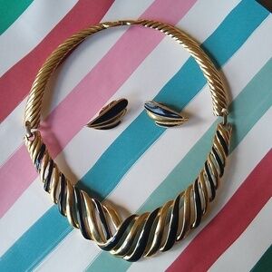 Vintage Black Enamel and Gold TRIFARI 80s necklace and matching clip on earrings